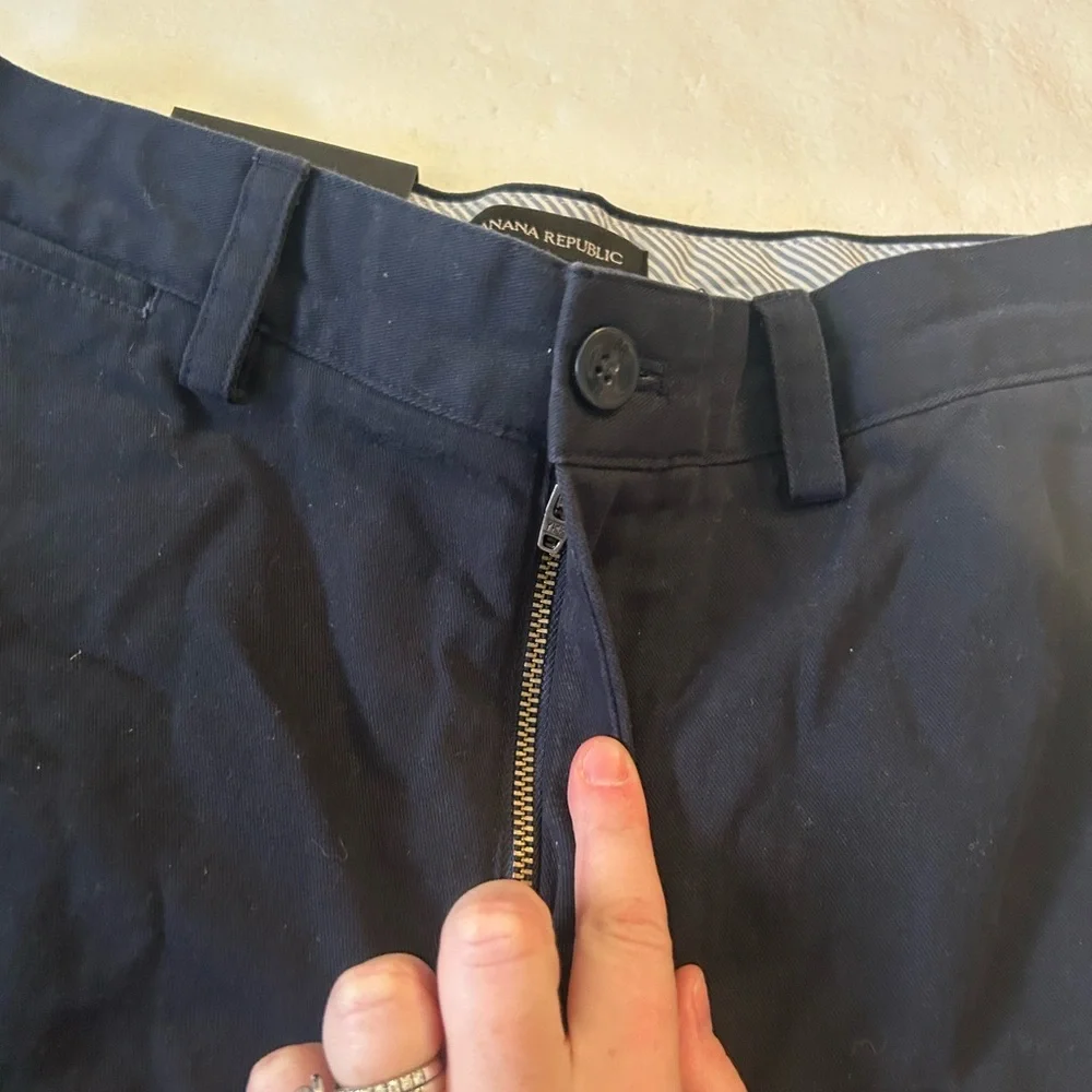 Banana Republic NWT navy blue chino shorts